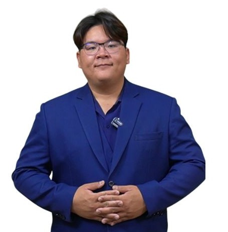 นายณัญธวัฒน์ อริยะวุฒิพันธ์