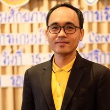 ดร.พัชรพล ธรรมแสง